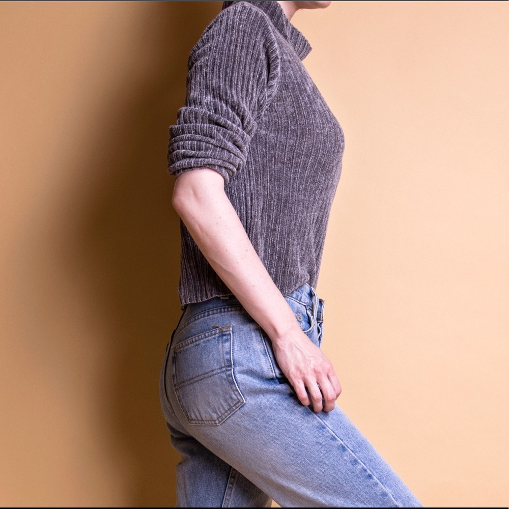 ❌SOLD❌Vintage gray ribbed knit mock neck sweater - Picture 3 of 5